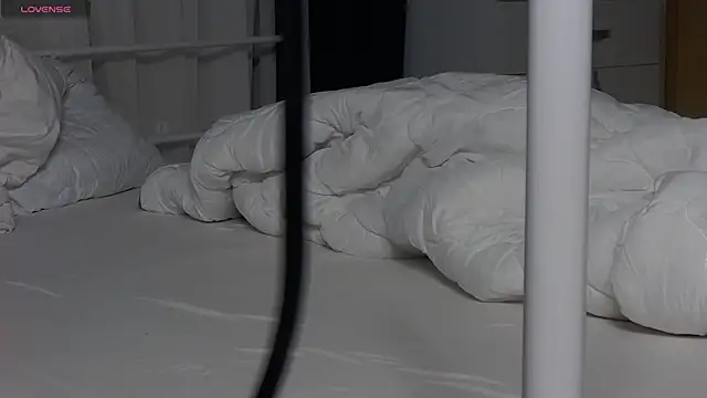 OliviaCart online show from April 17, 2026, 7:06 pm