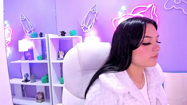 GAbrielaBotero online show from November 29, 2025, 11:54 am