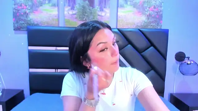 GAbrielaBotero online show from November 27, 2025, 7:14 pm