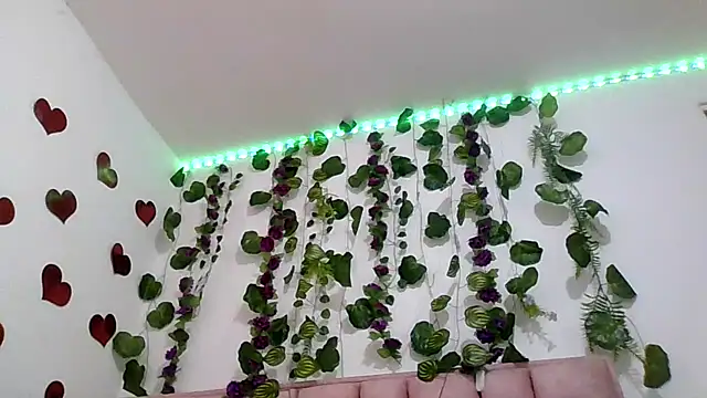 abby moss 2 online show from April 16, 2026, 12:28 pm