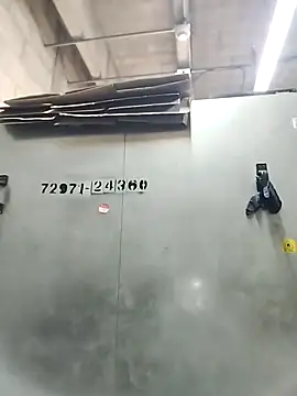 Candy-Samanthy online show from November 18, 2025, 3:37 pm