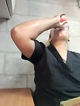 Candy-Samanthy online show from October 31, 2025, 4:03 pm