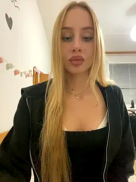 RemyStyles online show from November 6, 2025, 6:34 pm