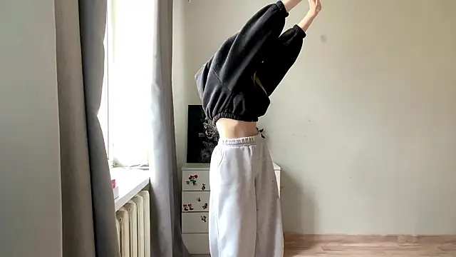  petaI online show from February 3, 2026, 9:03 am