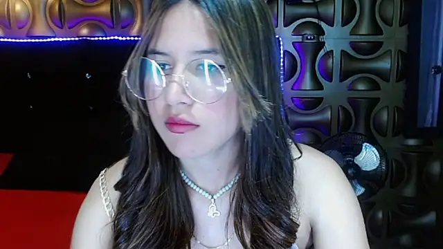 tinibunny online show from November 5, 2025, 8:01 pm