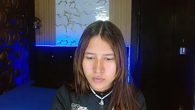 tinibunny online show from October 19, 2025, 7:38 pm