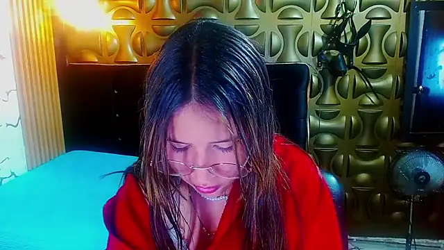 tinibunny online show from November 24, 2025, 7:58 pm