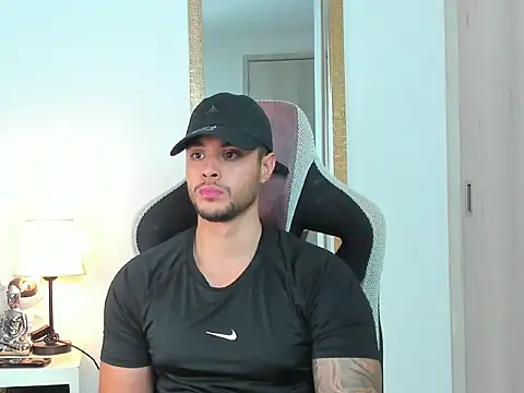 Snapshot of Ken_mailik1 chatting on October 30, 2025, 3:05 am Ken mailik1 online show from October 30, 2025, 3:05 am