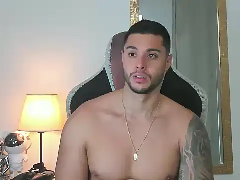 Snapshot of Ken_mailik1 chatting on October 14, 2025, 8:09 pm Ken mailik1 online show from October 14, 2025, 8:09 pm