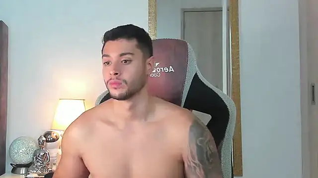 Snapshot of Ken_mailik1 chatting on October 19, 2025, 7:16 pm Ken mailik1 online show from October 19, 2025, 7:16 pm