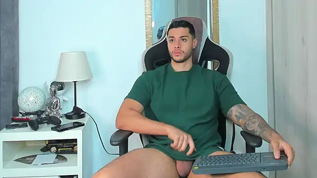 Snapshot of Ken_mailik1 chatting on November 23, 2025, 7:35 pm Ken mailik1 online show from November 23, 2025, 7:35 pm