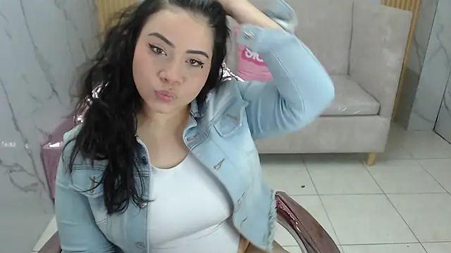 Scarlettt s online show from October 13, 2025, 8:10 pm