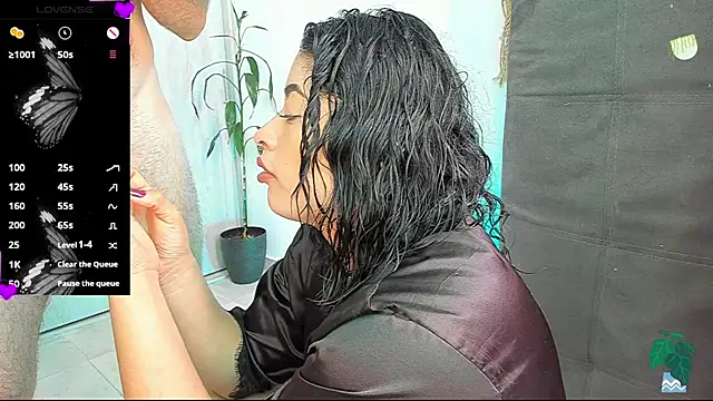 Snapshot of TheHotRoom69 chatting on October 25, 2025, 2:50 pm TheHotRoom69 online show from October 25, 2025, 2:50 pm