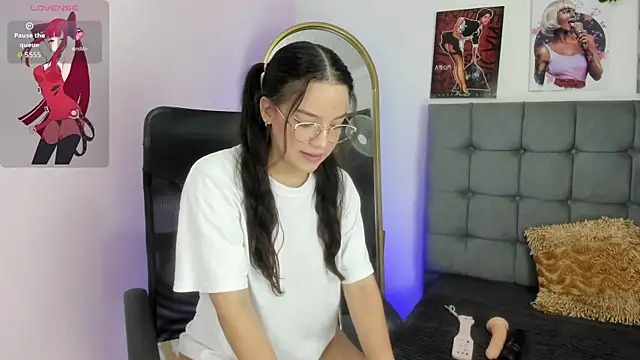 Snapshot of beauty_lana18 chatting on November 28, 2025, 6:35 am beauty lana18 online show from November 28, 2025, 6:35 am