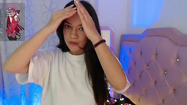 Snapshot of beauty_lana18 chatting on November 15, 2025, 2:15 am beauty lana18 online show from November 15, 2025, 2:15 am