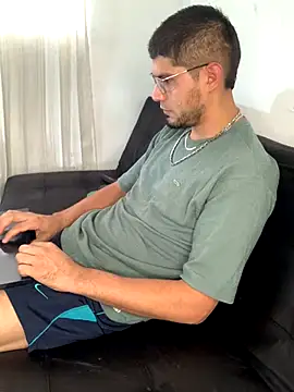 mirallesandbig online show from October 23, 2025, 9:24 pm