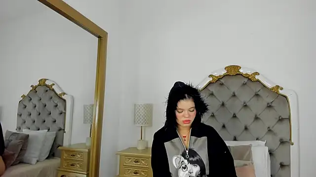 mary joseph online show from December 2, 2025, 8:32 pm