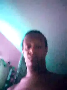 jgehghsAz09 online show from April 18, 2026, 10:32 pm