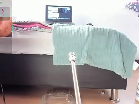   Aragon   online show from November 4, 2025, 2:43 pm