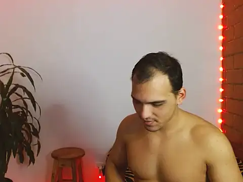 Maax3023 online show from October 18, 2025, 1:35 pm