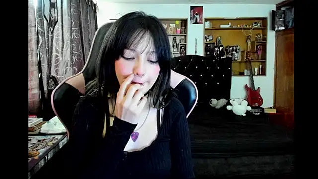 Snapshot of Maki_Zein_ chatting on February 20, 2026, 10:01 pm Maki Zein online show from February 20, 2026, 10:01 pm