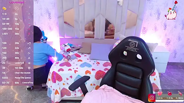 MARIANA TAY1 online show from February 8, 2026, 3:26 am