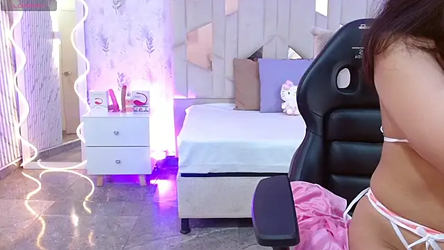 Snapshot of MARIANA_TAY1 chatting on November 29, 2025, 3:28 am MARIANA TAY1 online show from November 29, 2025, 3:28 am