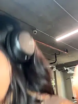 Lolathebaddie online show from October 14, 2025, 3:01 pm