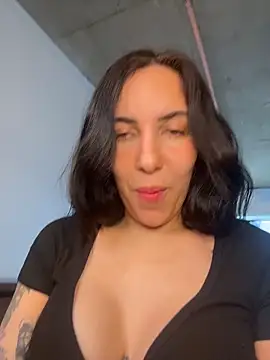 Snapshot of Lolathebaddie chatting on February 16, 2026, 5:00 pm Lolathebaddie online show from February 16, 2026, 5:00 pm