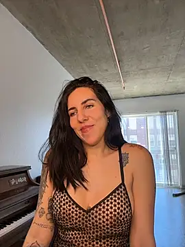 Snapshot of Lolathebaddie chatting on February 5, 2026, 5:09 pm Lolathebaddie online show from February 5, 2026, 5:09 pm