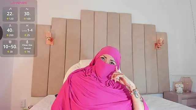  naylaa  online show from November 23, 2025, 1:04 am