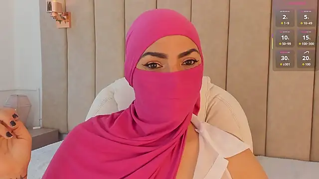  naylaa  online show from December 17, 2025, 2:49 am