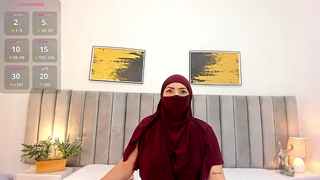  naylaa  online show from October 30, 2025, 4:22 am