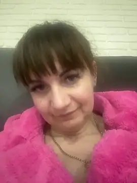 Snapshot of Butterfly8385 chatting on April 21, 2026, 9:32 pm Butterfly8385 online show from April 21, 2026, 9:32 pm