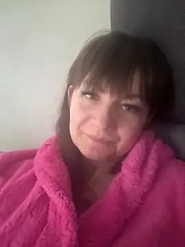 Butterfly8385 online show from February 3, 2026, 9:03 am