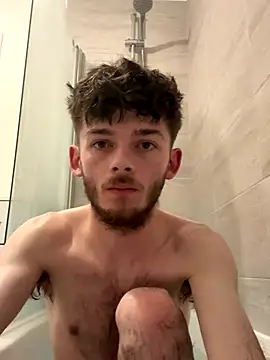 Snapshot of Hothungboy1 chatting on November 13, 2025, 10:24 pm Hothungboy1 online show from November 13, 2025, 10:24 pm