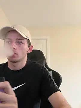 Snapshot of Hothungboy1 chatting on October 10, 2025, 10:05 am Hothungboy1 online show from October 10, 2025, 10:05 am