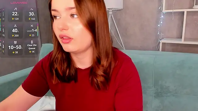 Maria Reiiden online show from October 15, 2025, 8:44 am