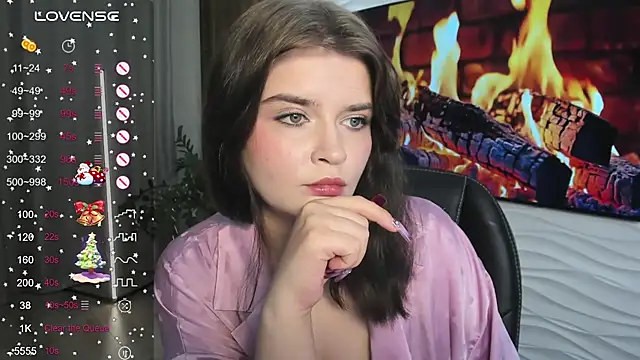 Mori Girll online show from December 2, 2025, 1:02 pm