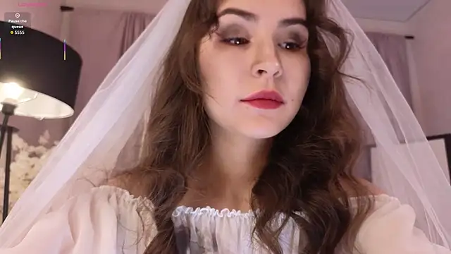 LionKierra online show from October 25, 2025, 3:06 am