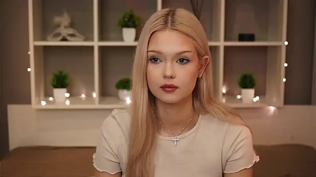 KaryTasch online show from October 29, 2025, 8:30 pm