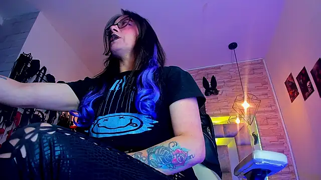 Evangelinejoness  online show from April 19, 2026, 11:33 am