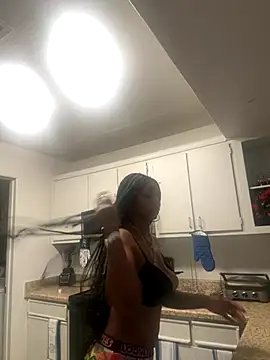 promisetoyou4 online show from October 15, 2025, 3:31 pm