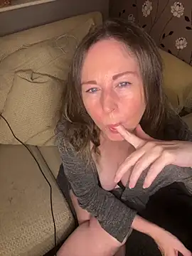 foxy-Chantelle online show from November 16, 2025, 12:15 am