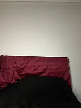 Milina123456 online show from April 12, 2026, 10:35 pm