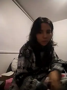 Snapshot of HollyPeach chatting on February 23, 2026, 10:21 pm HollyPeach online show from February 23, 2026, 10:21 pm