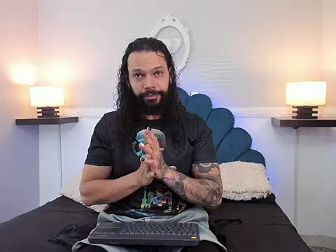 AlukardBig online show from November 5, 2025, 1:03 pm