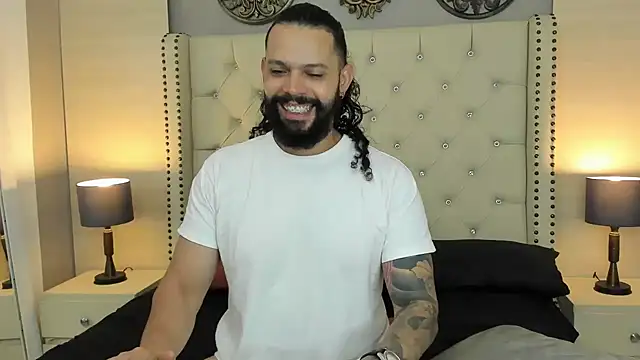 AlukardBig online show from October 29, 2025, 8:30 pm