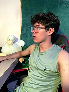 Im Camii online show from October 12, 2025, 5:36 pm