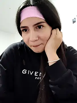 sophia salazar18 online show from November 5, 2025, 9:51 pm